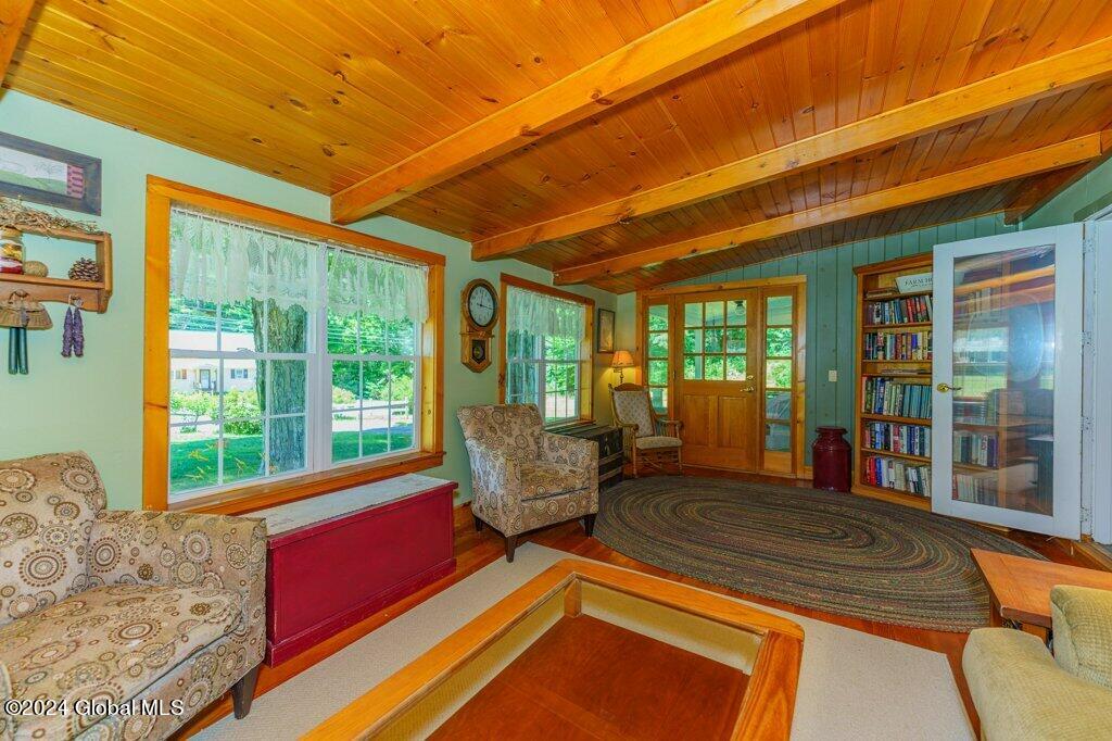 006-1 Livingroom 1_m
