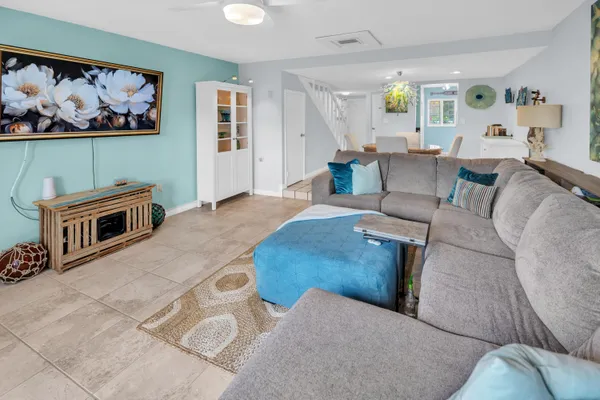 $348,000 | 40 High Point Road, Unit 402, Tavernier, FL 33070