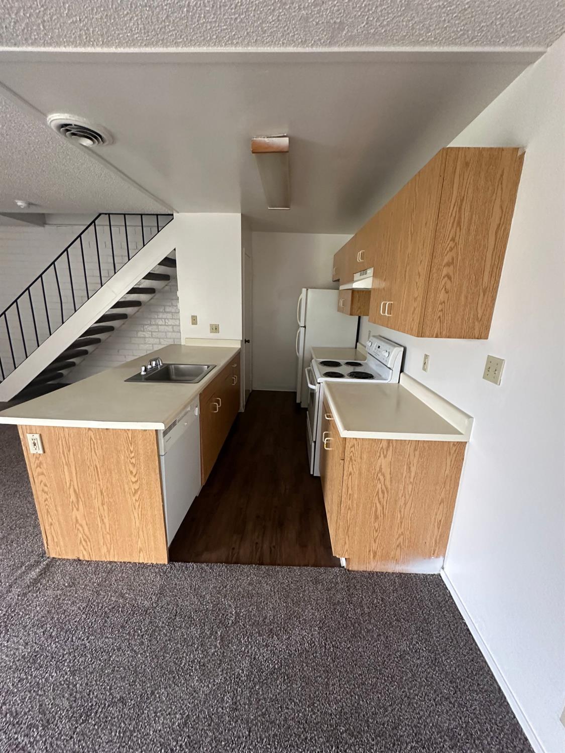 2501 Prescott Road Modesto, CA 95350 - Photo 2 of 4