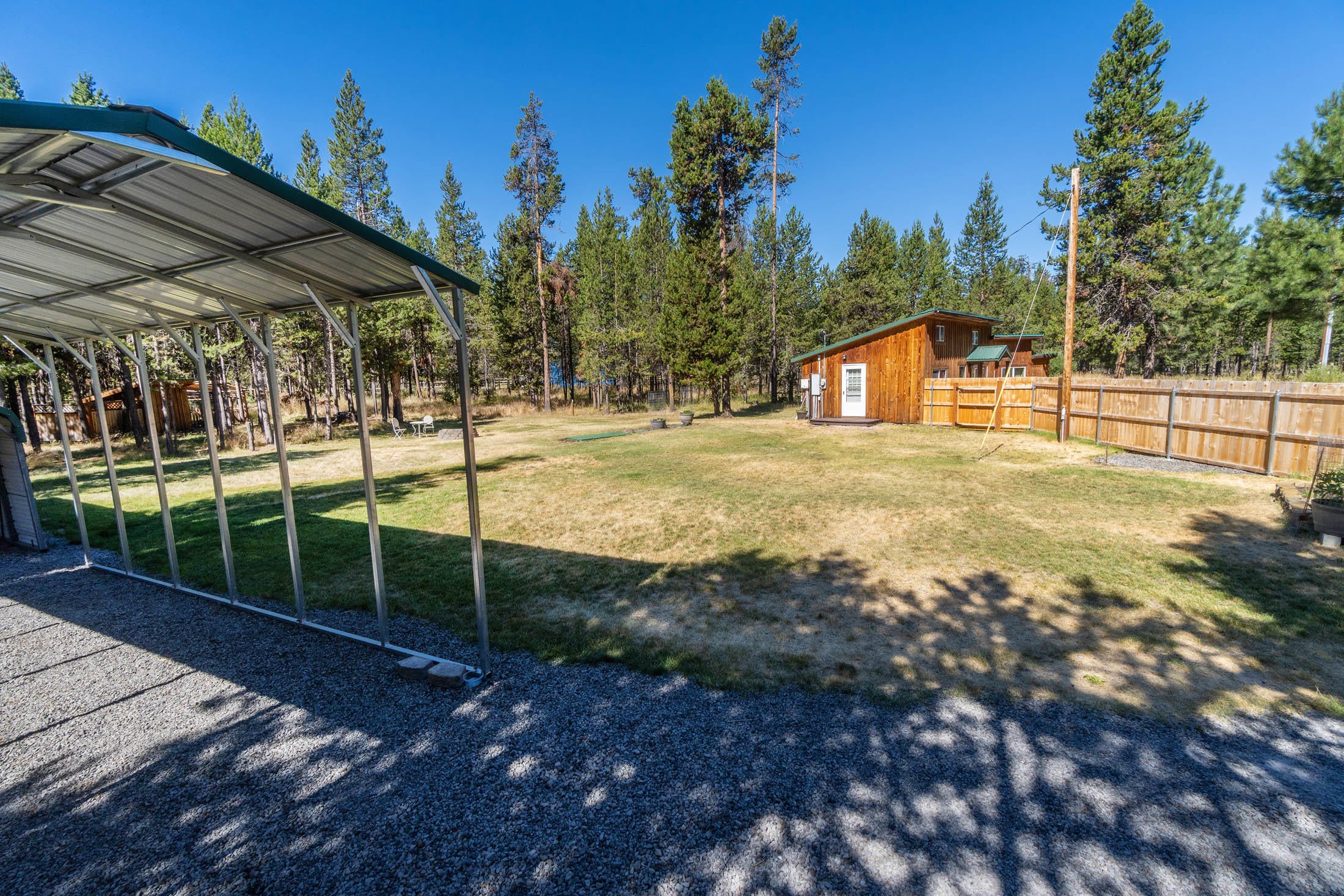 17095 Hermosa Road Bend, OR 97707 - Photo 6 of 24 Backyard