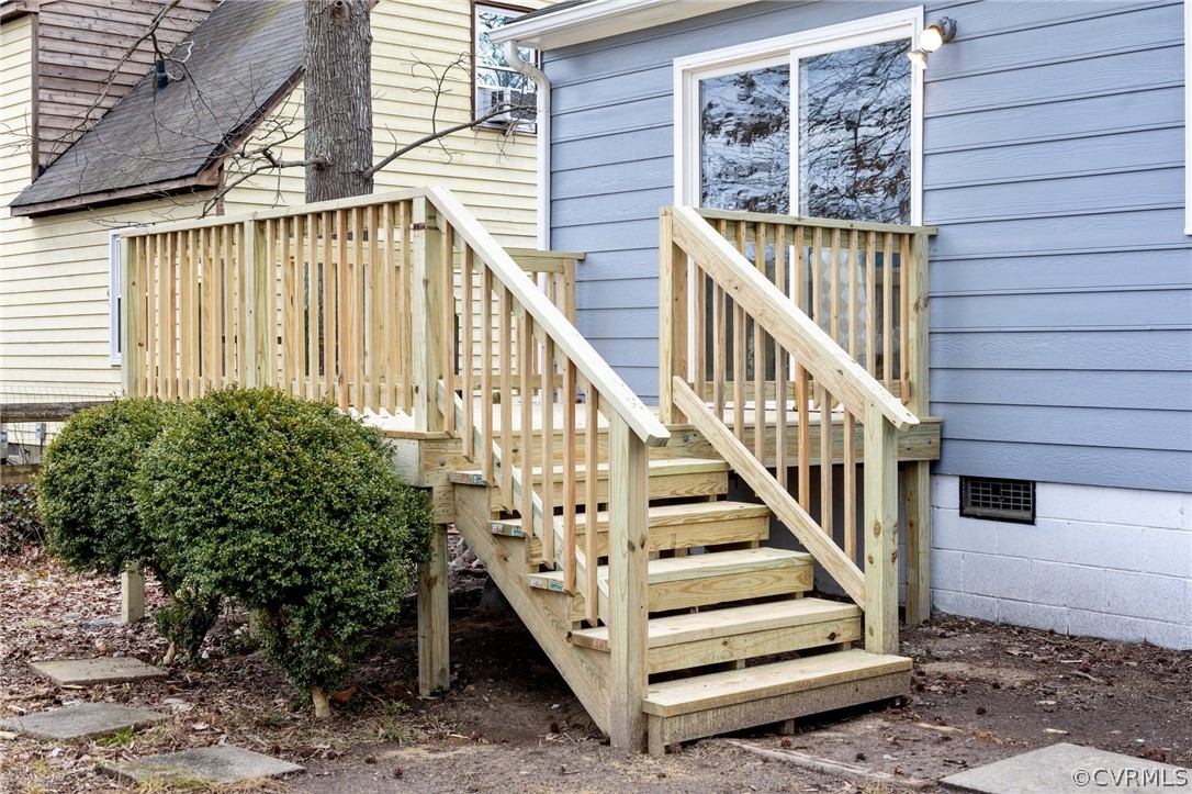 13913 Hackberry Road Chester, VA 23836 - Photo 23 of 27 a view of a balcony with staircase
