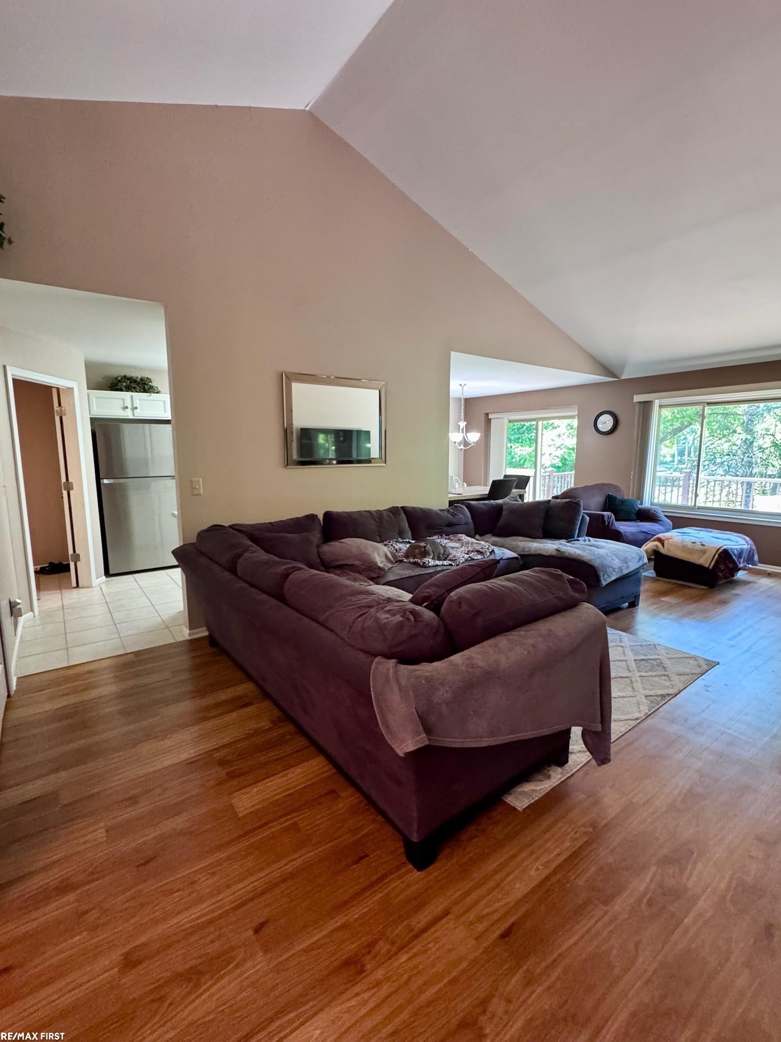 15330 Pebble Pointe Court Clinton Township, MI 48038 - Photo 5 of 33 50212419-5393DDCE-CAA3-44F3-8922-6C3FED075571.JPG