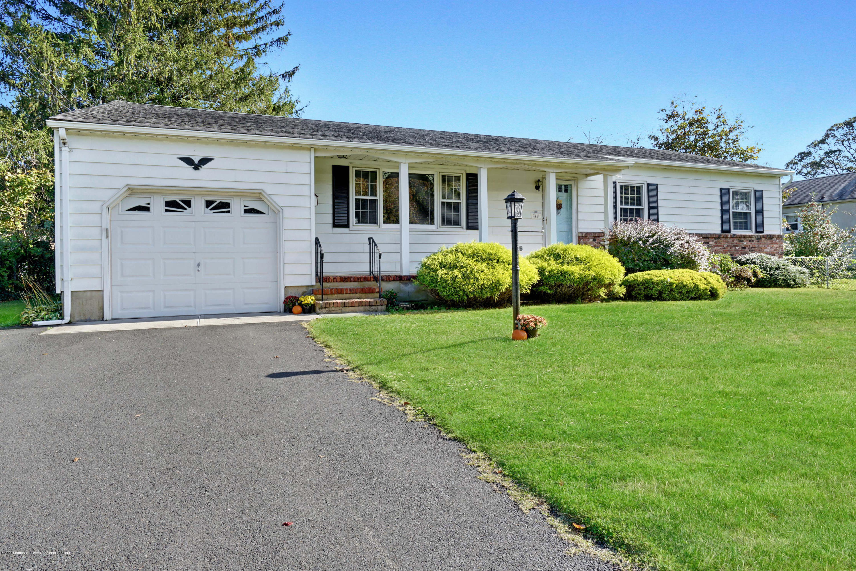 1216 Rue Avenue Point Pleasant, NJ 08742 - Photo 2 of 43 002_dsc06267-dsc06271_1b