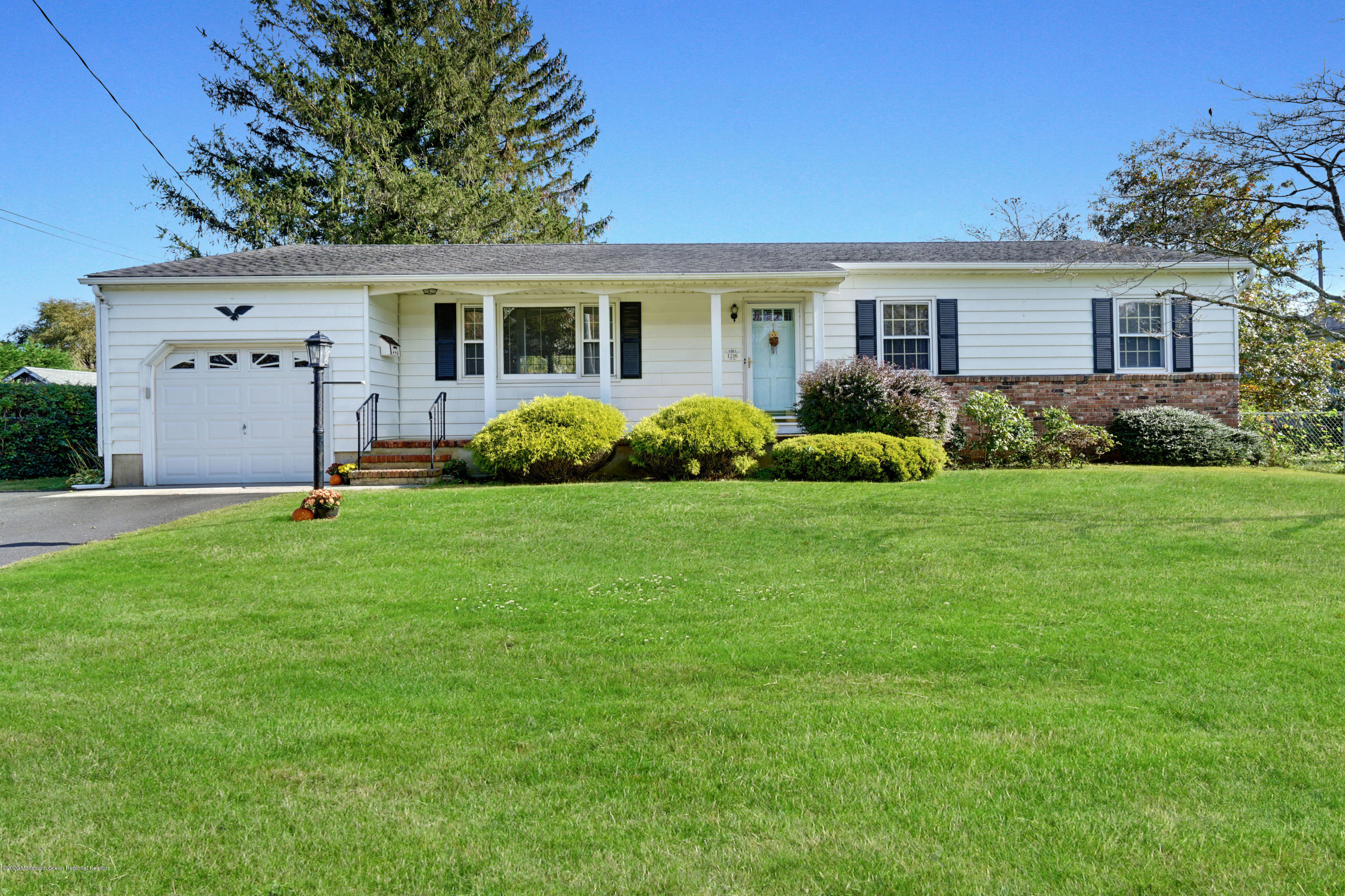 1216 Rue Avenue Point Pleasant, NJ 08742 - Photo 3 of 43 004_dsc06272-dsc06276_1b