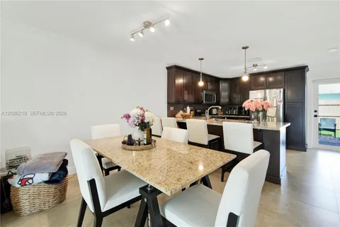 $525,000 | 4260 Southwest 68th Court, Miami, FL 33155