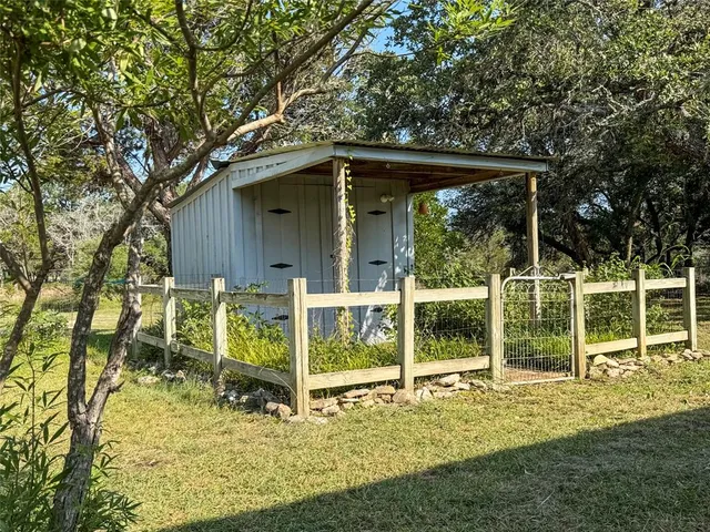 $1,139,000 | 515 Big Creek Road, Blanco, TX 78606