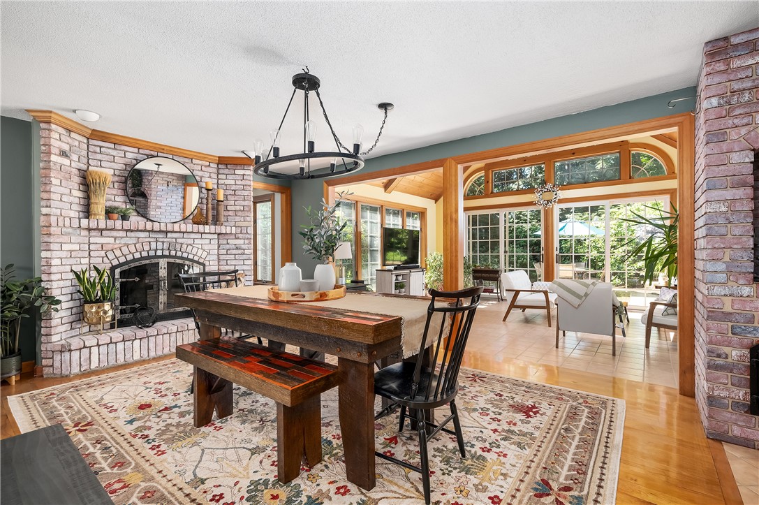 242 Abbott Run Valley Road Cumberland, RI 02864 - Photo 8 of 41 Gallery Image 8
