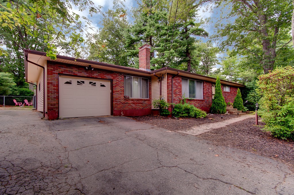 6 Tanglewood Road Paxton, MA 01612 - Photo 2 of 17 Gallery Image 2