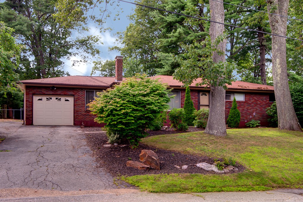 6 Tanglewood Road Paxton, MA 01612 - Photo 3 of 17 Gallery Image 3
