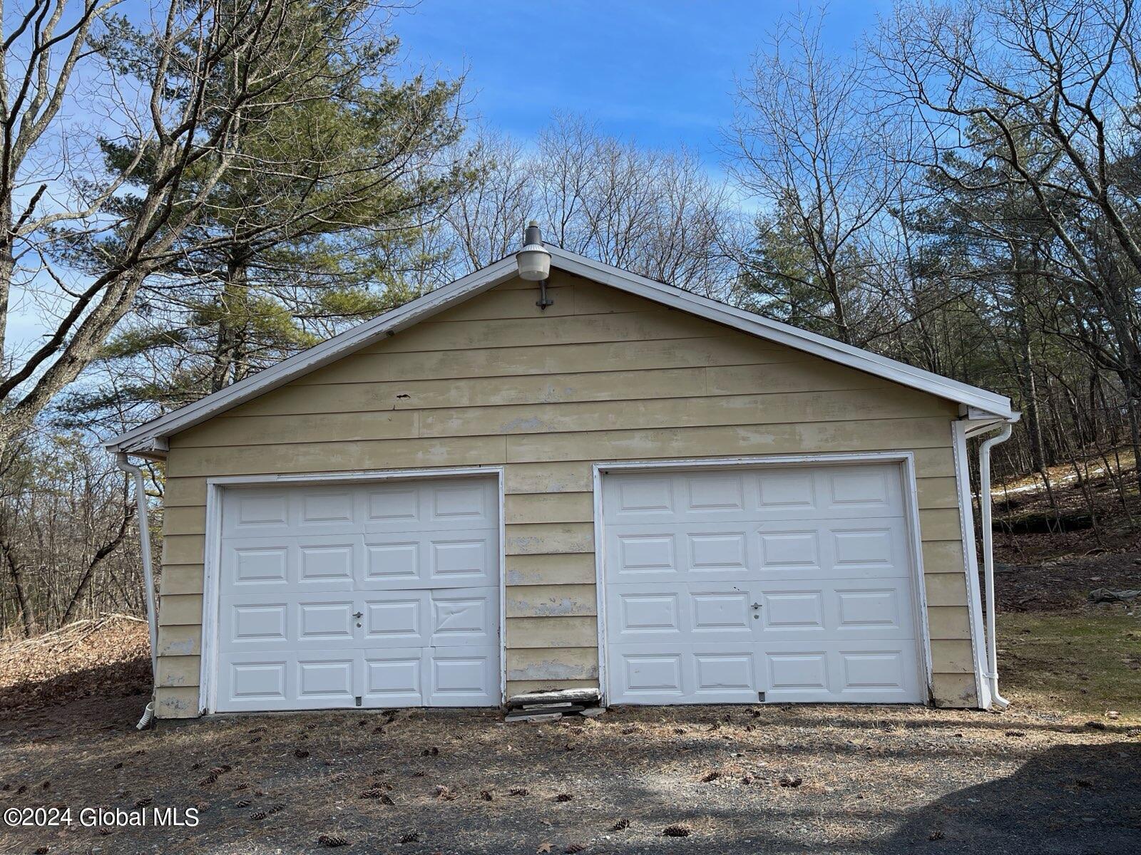 273 Pollys Rock Road Cairo, NY 12473 - Photo 2 of 7 IMG_1860