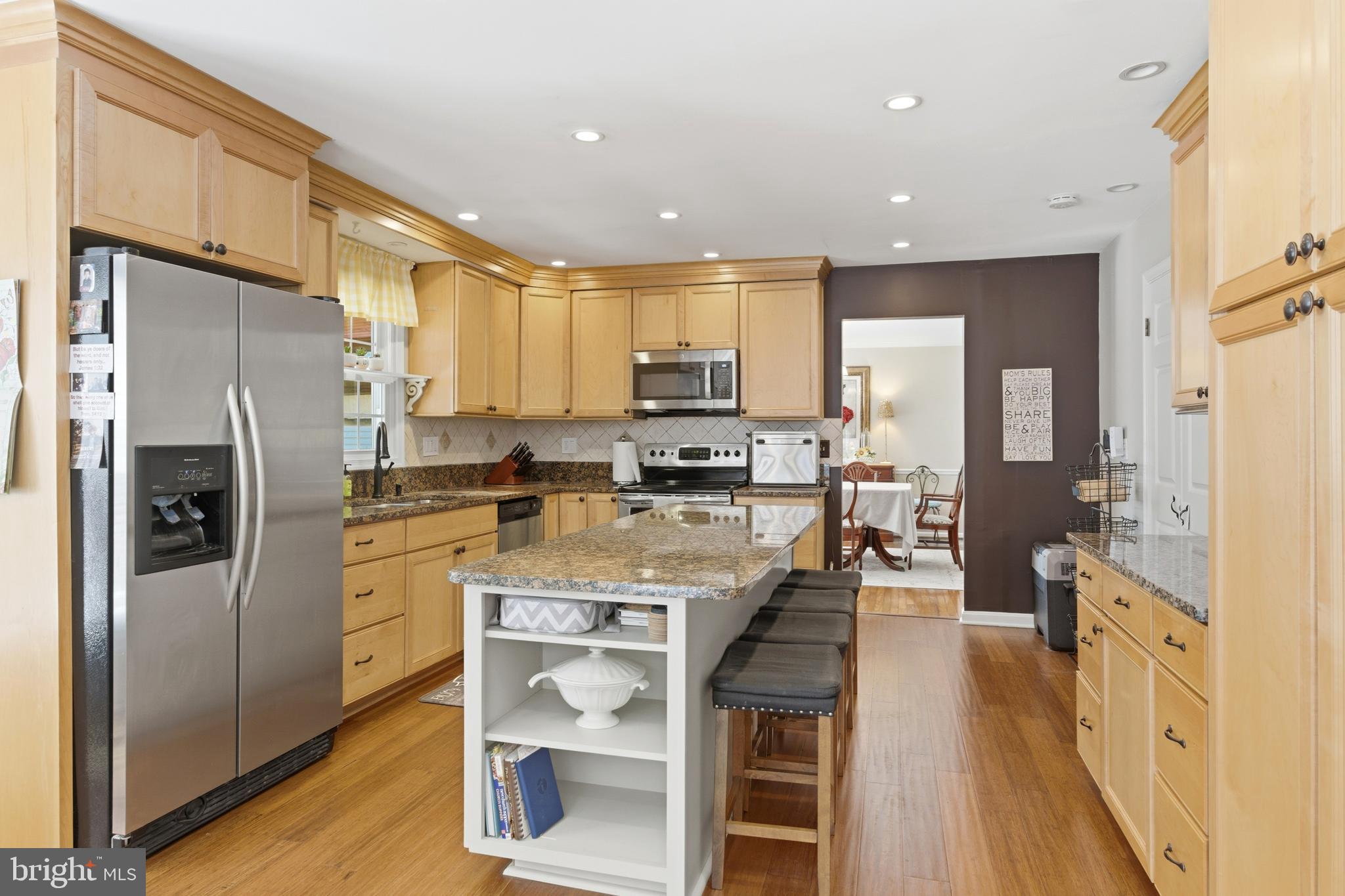 19201 Forest Brook Road Germantown, MD 20874 - Photo 3 of 60
