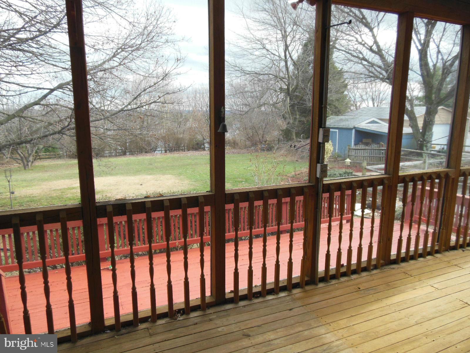 24313 Ridge Road Damascus, MD 20872 - Photo 27 of 30 Exterior (Rear)