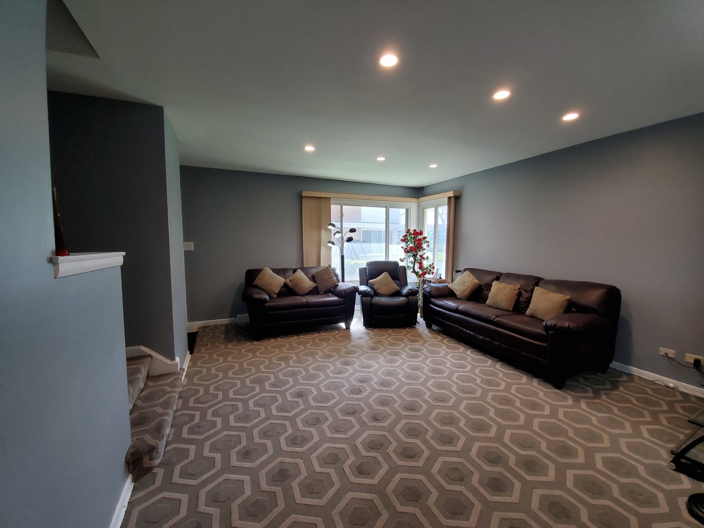 9515 Gross Point Road, Unit A Skokie, IL 60076 - Photo 3 of 12