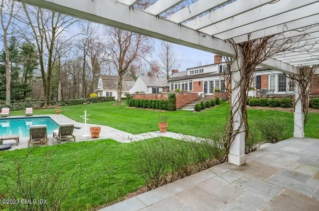 a front view of house with yard