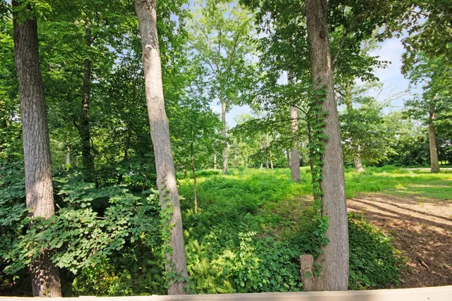 $397,500 | 403 Deerpath West, Unit F, Fontana, WI 53125