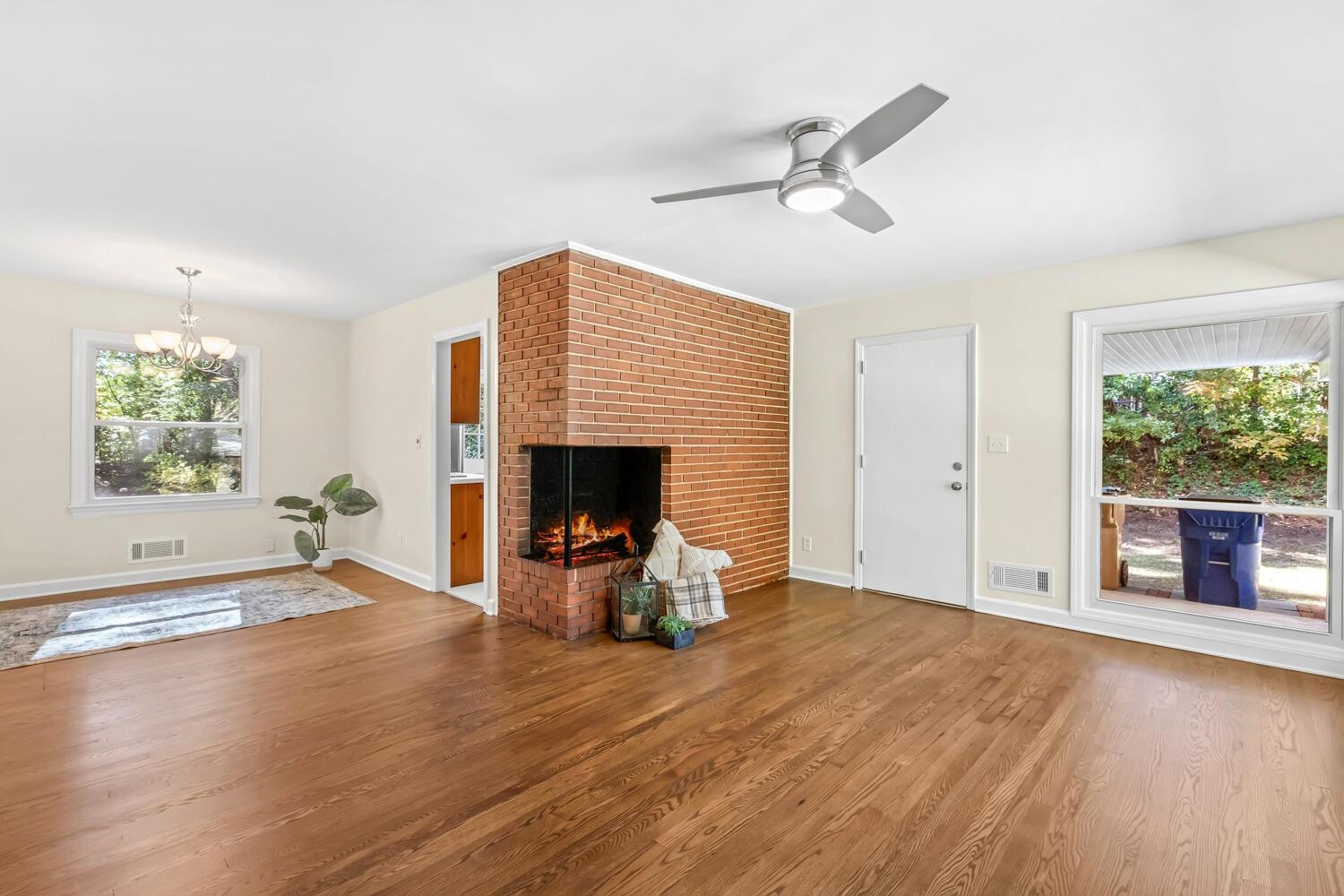 3321 Octavia Street Raleigh, NC 27606 - Photo 4 of 46 Photo 4