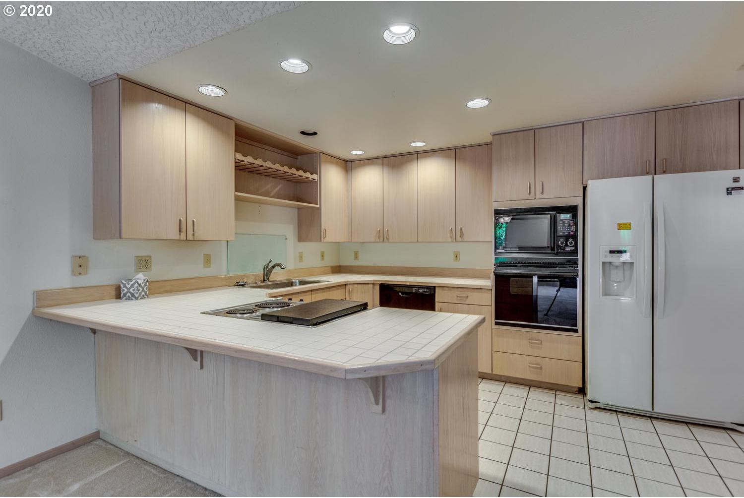 3300 Northeast 164th Street, Unit D3 Ridgefield, WA 98642 - Photo 9 of 32 Kitchen