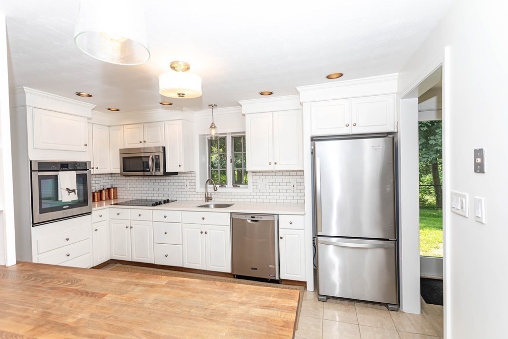 6 Temi Road Beverly, MA 01915 - Photo 11 of 23