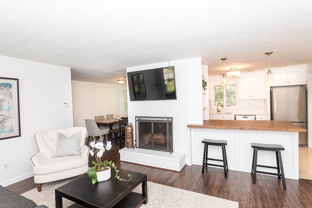6 Temi Road Beverly, MA 01915 - Photo 6 of 23