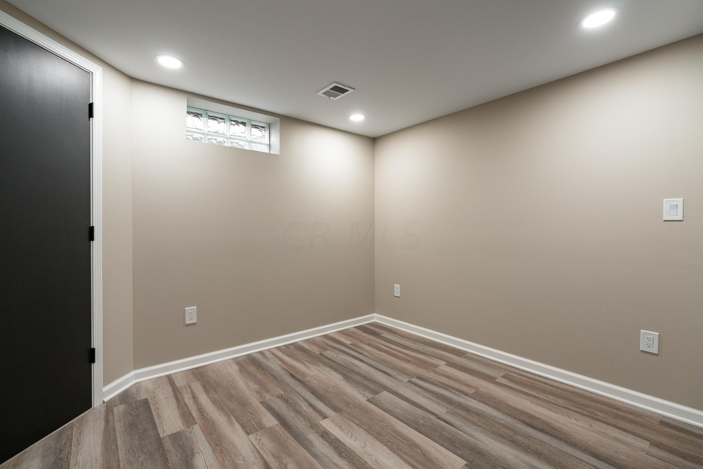 3229 Kenyon Road Columbus, OH 43221 - Photo 31 of 51 3229 Kenyon Rd-17