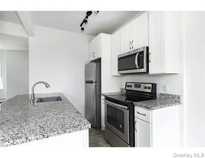 $1,500 | 144 Union Street, Unit 6, Poughkeepsie, NY 12601