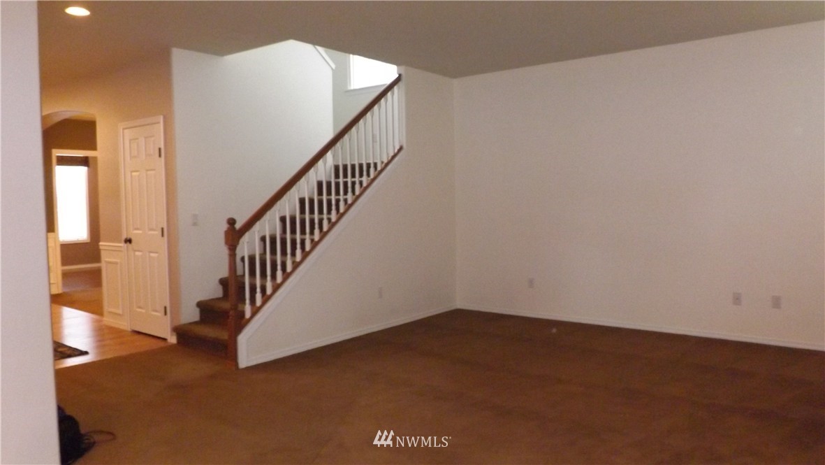 7113 Inlay Street Southeast Lacey, WA 98513 - Photo 5 of 20 Gallery Image 5