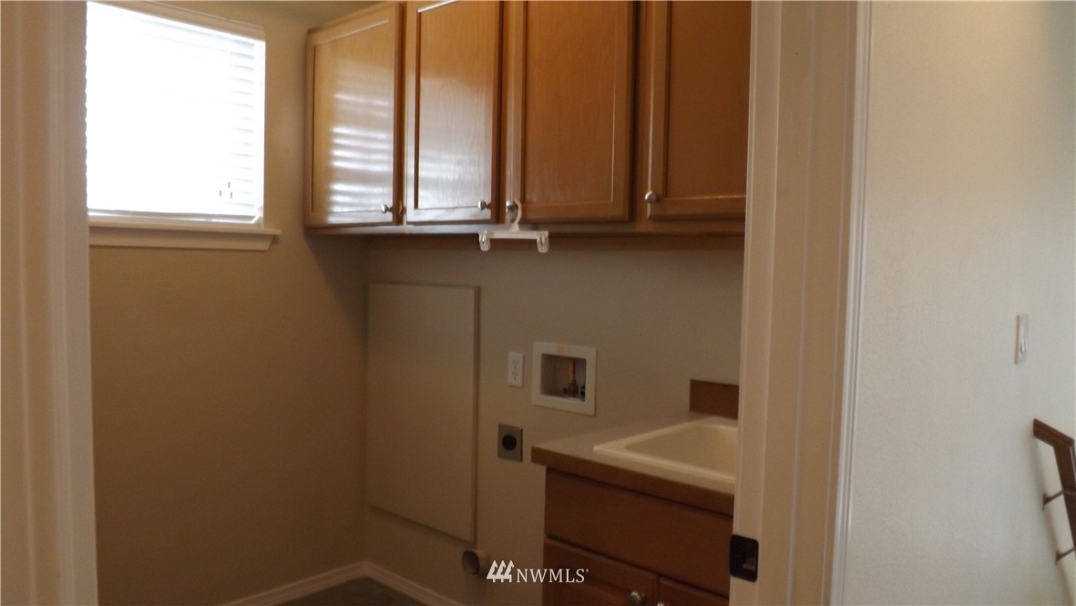 7113 Inlay Street Southeast Lacey, WA 98513 - Photo 10 of 20 Gallery Image 10