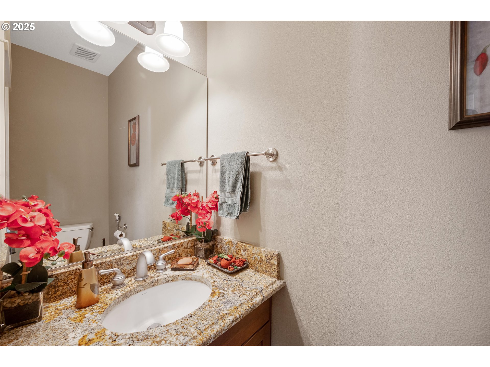 16140 Southwest Puffin Court Beaverton, OR 97007 - Photo 19 of 34