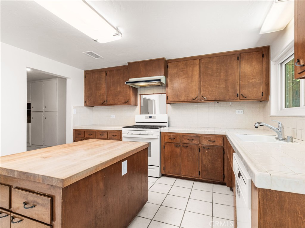 2973 Flanders Road Riverside, CA 92507 - Photo 33 of 55