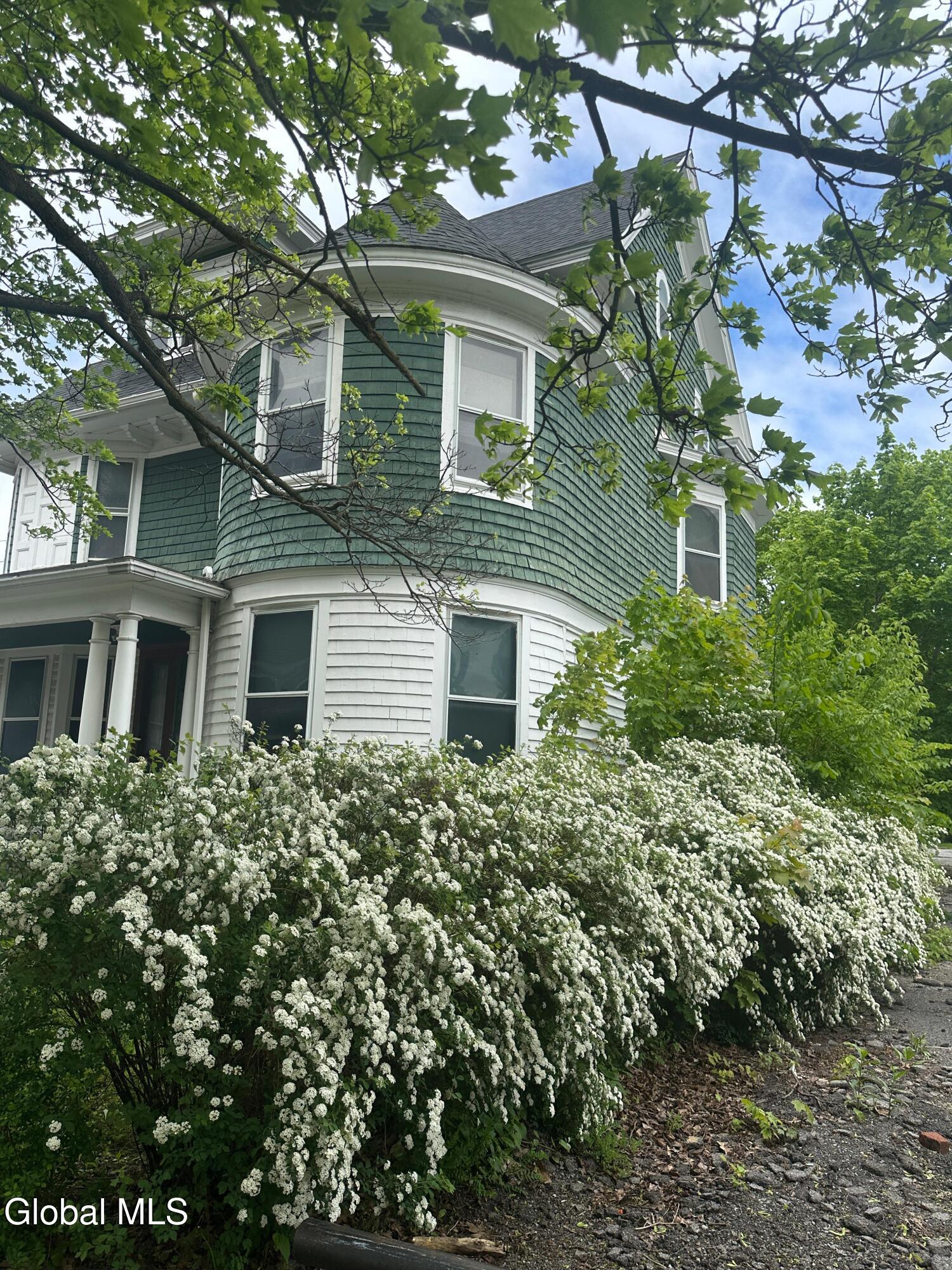 4 Watson Place Utica, NY 13502 - Photo 3 of 33 IMG-20250825-WA0002