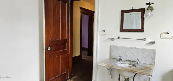 $189,000 | 4 Watson Place, Utica, NY 13502