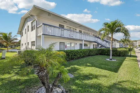 $139,900 | 104 Oakridge H, Unit H, Deerfield Beach, FL 33442