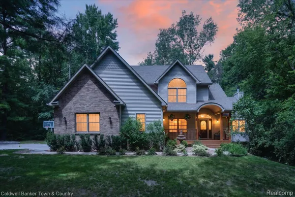 $635,000 | 3217 Pineview Trail, Howell, MI 48843