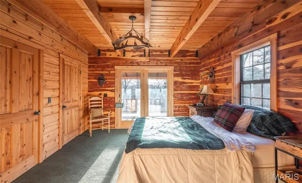 $1,000,000 | 6097 Highway 63, Houston, MO 65483