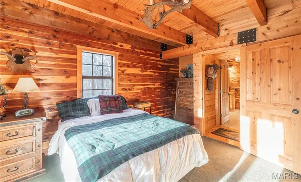 $1,000,000 | 6097 Highway 63, Houston, MO 65483