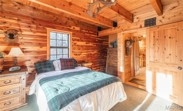 $1,000,000 | 6097 Highway 63, Houston, MO 65483