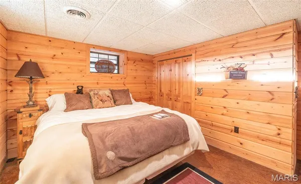 $1,000,000 | 6097 Highway 63, Houston, MO 65483