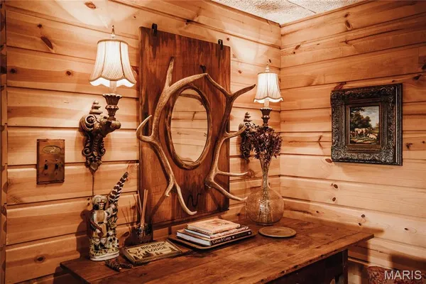 $1,000,000 | 6097 Highway 63, Houston, MO 65483