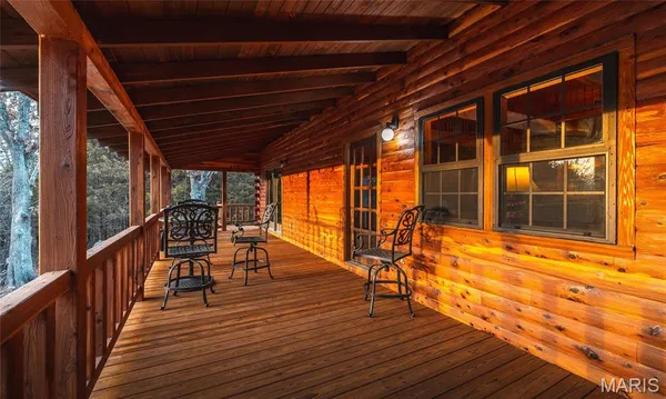 $1,000,000 | 6097 Highway 63, Houston, MO 65483