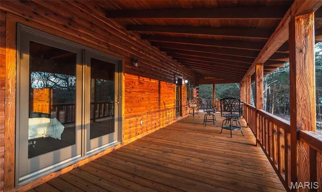 $1,000,000 | 6097 Highway 63, Houston, MO 65483