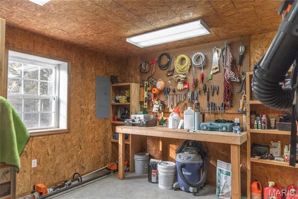 $1,000,000 | 6097 Highway 63, Houston, MO 65483