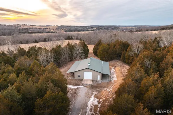 $1,000,000 | 6097 Highway 63, Houston, MO 65483