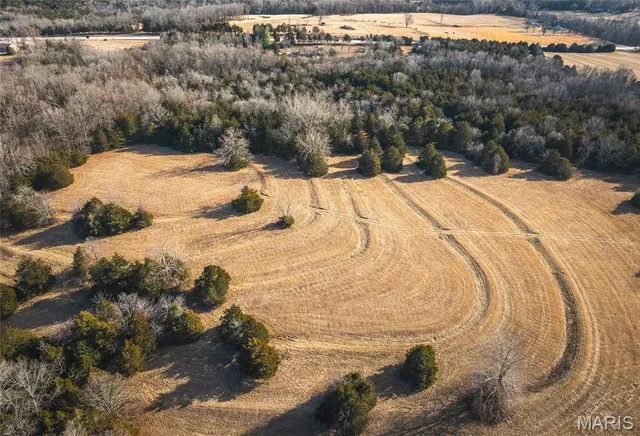 $1,000,000 | 6097 Highway 63, Houston, MO 65483