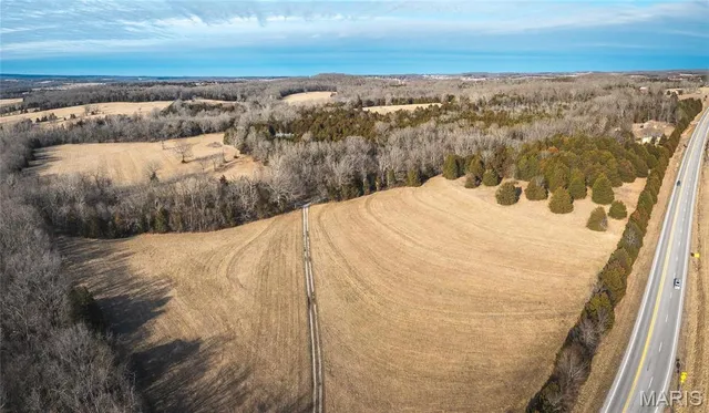 $1,000,000 | 6097 Highway 63, Houston, MO 65483