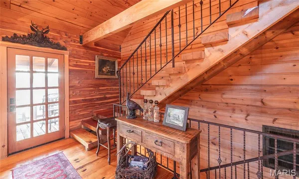 $1,000,000 | 6097 Highway 63, Houston, MO 65483