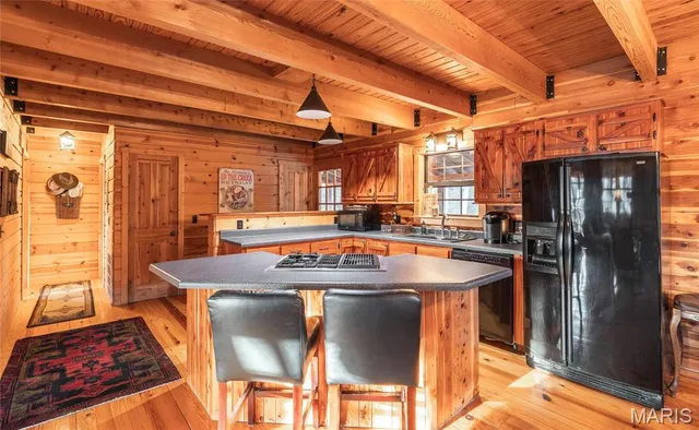 $1,000,000 | 6097 Highway 63, Houston, MO 65483