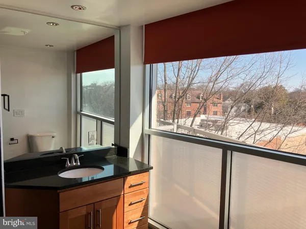 $3,700 | 3409 Wilson Boulevard, Unit 412, Arlington, VA 22201