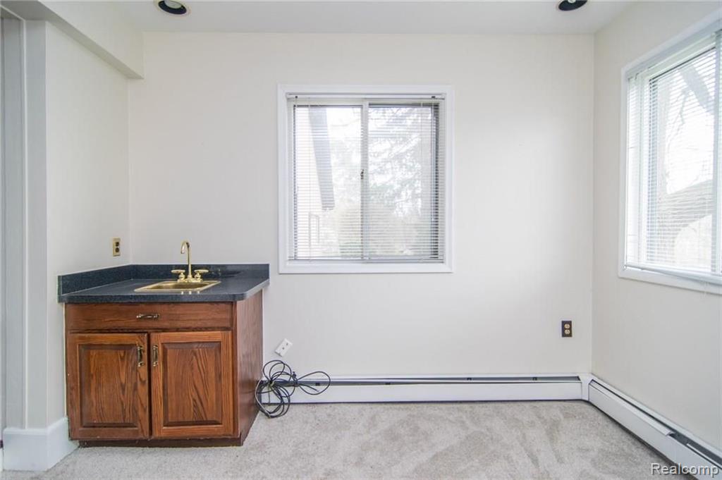 160 East Long Lake Road Bloomfield Hills, MI 48304 - Photo 9 of 58