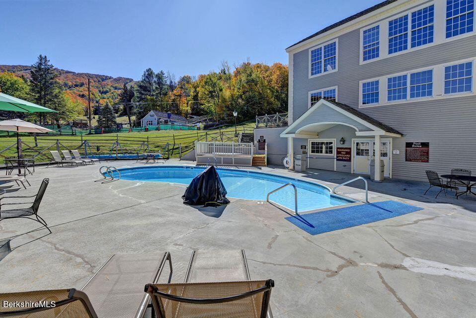 37 Corey Road, Unit 114 Hancock, MA 01237 - Photo 5 of 5 Country Inn Pool