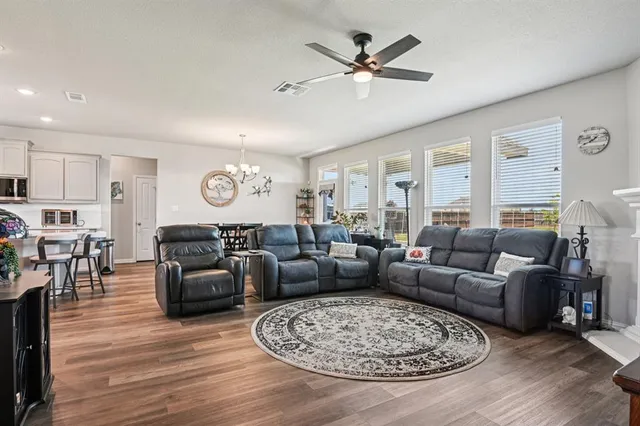 $459,850 | 2505 Southern Oak Trail, Terrell, TX 75161